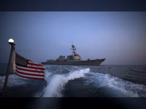 ستشجع الحوثيين شن هجمات في البحر الأحمر... ما خيارات إيران لمواجهة ضربة أمريكية محتملة؟