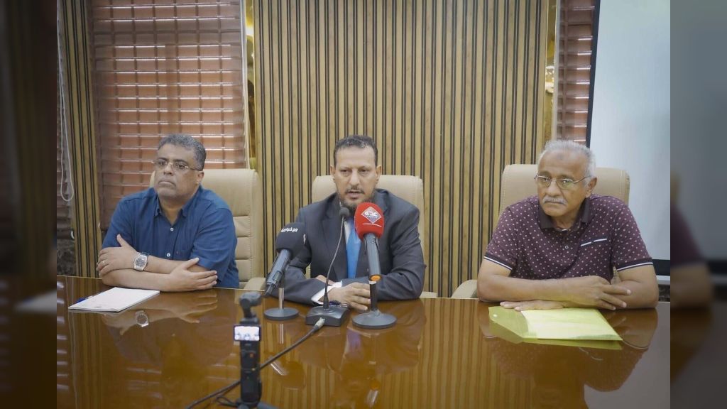 محافظ عدن: لن نتساهل مع أي أعمال تؤدي إلى الفوضى أو الإخلال بالسكينة العامة