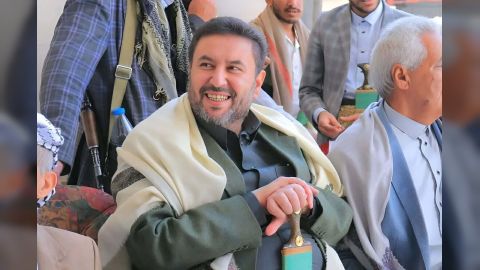 مليشيات الحوثي تختطف الشيخ أبو شوارب وتفرض طوقا أمنيًا على منزل الشيخ الأحمر