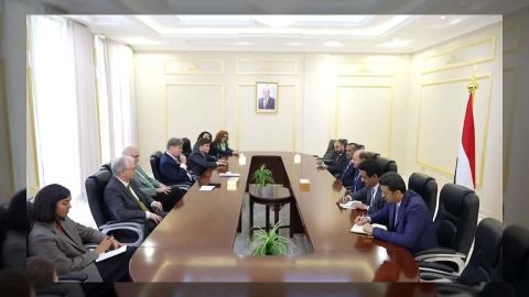 رئيس الوزراء يناقش الأوضاع الإقليمية مع برلمان ألماني ويحث على دعم اليمن