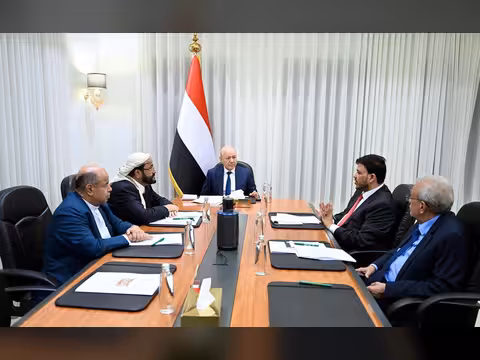 مجلس القيادة الرئاسي يناقش تداعيات التصعيد الإقليمي ويتخذ عددا من الإجراءات لردع التهديد