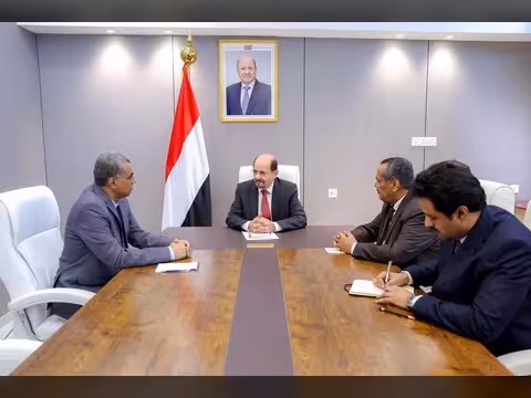 رئيس الوزراء يشدد على مضاعفة الجهود لمواجهة الجرائم التي تستهدف المال العام