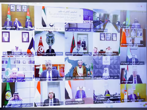 رئيس الوزراء وزير الخارجية يشارك في الاجتماع الطارئ لمجلس جامعة الدول العربية