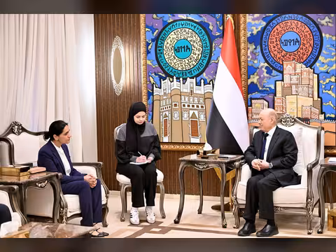 رئيس مجلس القيادة: استقرار المنطقة مرهون بردع النظام الإيراني ومليشياته المسلحة