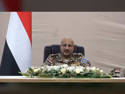 طارق صالح يترأس اجتماعًا لقيادات المقاومة الوطنية في الساحل الغربي