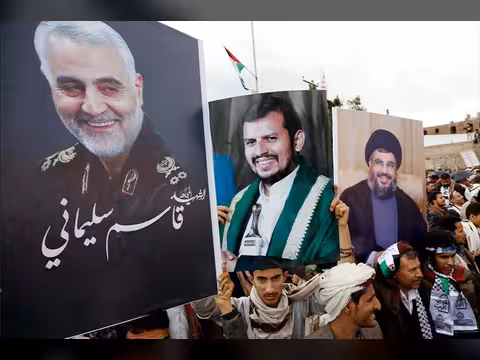 مليشيا الحوثي تفقد الاتصال بعدد من عناصرها الذين أرسلتهم للتدريب في إيران