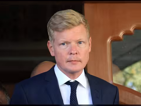 مجزرة حيران... الحكومة اليمنية تنتقد بيان غروندبرغ وتقول إن مواقفه تشجع الحوثيين لارتكاب مزيد من الجرائم