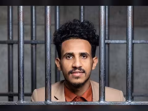 إب... مليشيات الحوثي تختطف مصور بعد توثيقه انهيار مبنى آثري في يريم