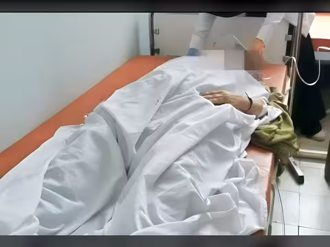 استشهاد امرأة برصاص قنّاص حوثي أثناء إعدادها السحور في تعز