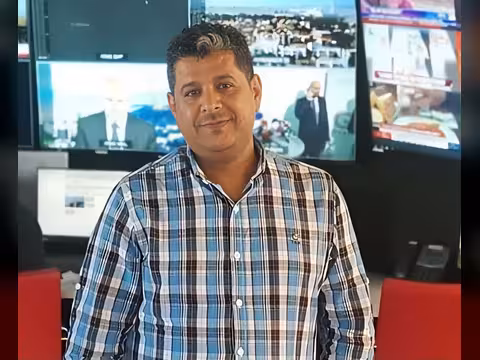 صنعاء... مليشيا الحوثي تشرع في استحداثات إنشائية داخل أرضية صحفي استولت عليها عبر الحارس القضائي