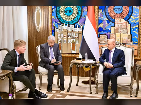 رئيس مجلس القيادة: استمرار ارتهان المليشيات الحوثية للنظام الإيراني يبقي هدف استعادة مؤسسات الدولة في صدارة الاولويات