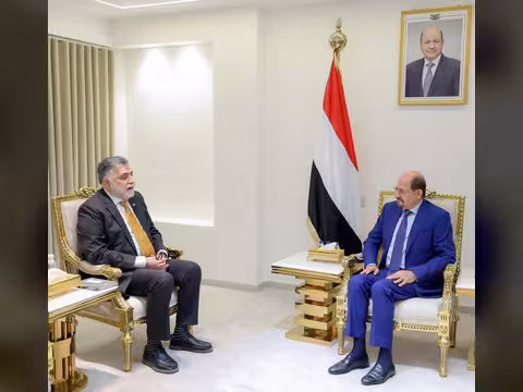 رئيس الوزراء يبحث مع ممثل منظمة الصحة العالمية تعزيز الشراكة لدعم النظام الصحي في اليمن