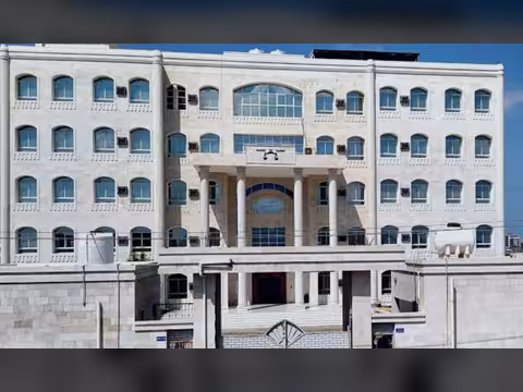 عدن... النيابة الجزائية تصدر أوامر قبض قهرية بحق عدد من قيادات المجلس الانتقالي المنحل