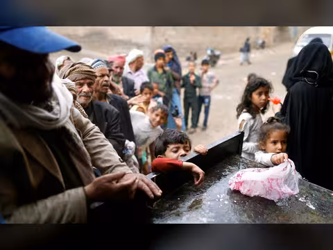 الأمم المتحدة تحذّر من انزلاق وشيك لليمن إلى حافة المجاعة