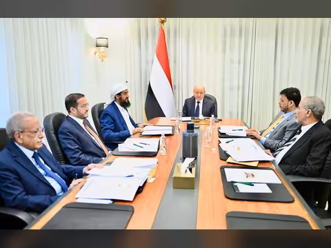 مجلس القيادة يقر مصفوفة الاصلاحات المزمنة ويشيد بمستوى التقدم في توحيد القرار الامني والعسكري