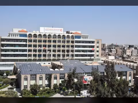 صنعاء.. كارثة تنتظر مرضى الأورام في ظل محاولات حوثية للإفراج عن شحنة محاليل ملوثة