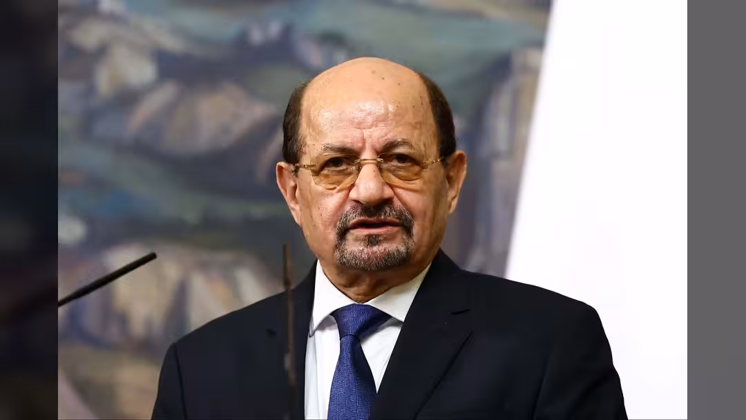 رئيس الوزراء وزير الخارجية يتابع ملابسات جريمة اغتيال وسام قائد ويوجّه بإجراءات حازمة لتعقّب الجناة