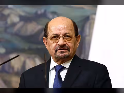 رئيس الوزراء وزير الخارجية يتابع ملابسات جريمة اغتيال وسام قائد ويوجّه بإجراءات حازمة لتعقّب الجناة